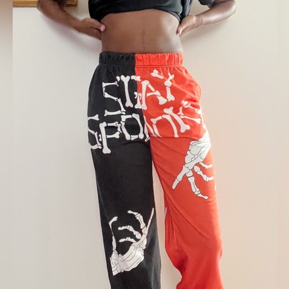 ‘Stay Spooky’ Halloween pants. - Picture 1 of 2